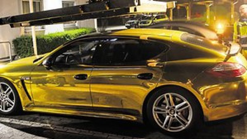 Gold Porsche is too shiny for Germany's roads (Picture) - Web Top News