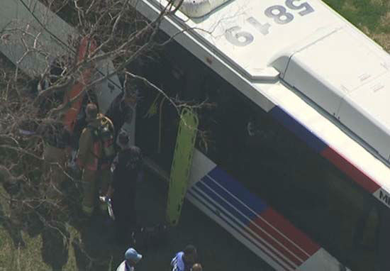 Houston Metro bus involved in major accident (Watch)