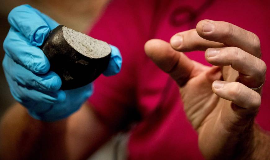 Dutch scientists fete 4.5-billion year rare meteorite find