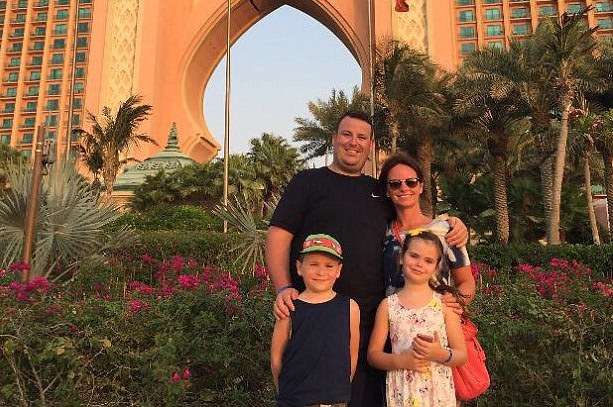 British tourist faces YEAR in Dubai jail over fake £20 note row