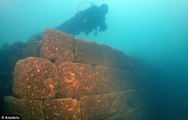 Underwater castle discovered at the bottom of biggest Lake Van in Turkey
