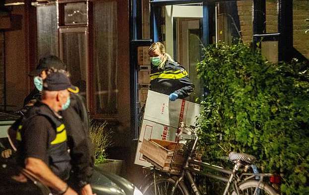 Dutch police foil 'major terror attack' in raids