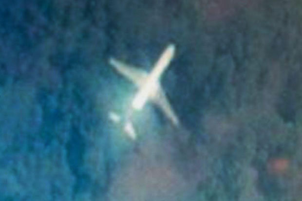 MH370 is in jungle? Man spots MH370 on Google Maps