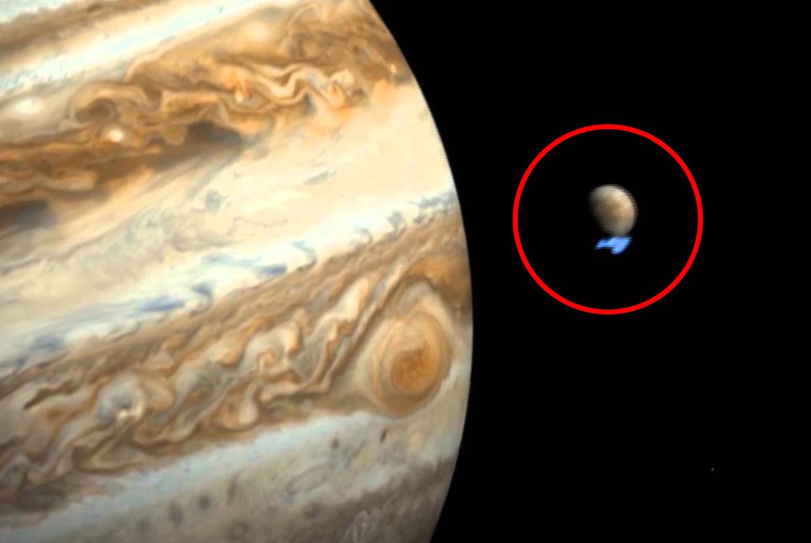 Ice shards hit Jupiter: Shards of ice 15 metres high