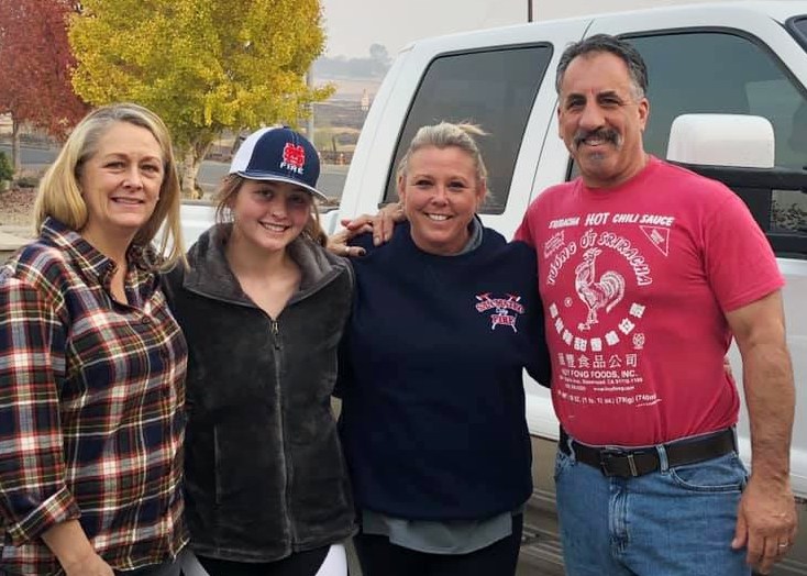 Strangers flock to California wildfire to lend a helping hand