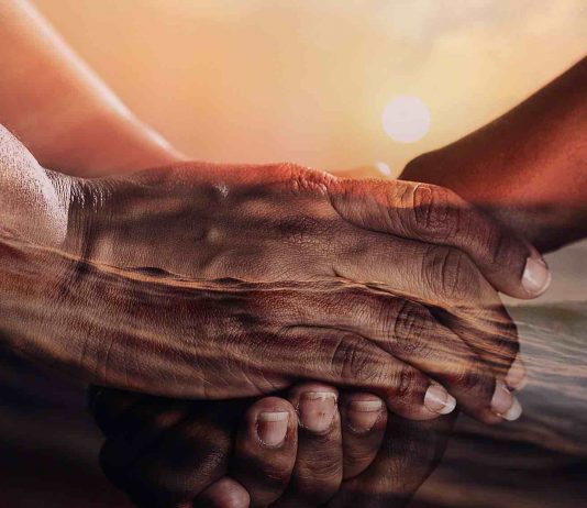 Long-lost sisters reunite for first time in 50 years Long-lost sisters reunite for first time in 50 years