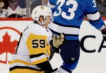 Crosby gifts stick, Credits His ‘Good Chirps’ (Photo) Crosby gifts stick, Credits His 'Good Chirps' (Photo)