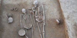 India mystery skeletons of ancient ‘couple’ India mystery skeletons of ancient 'couple'