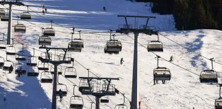 Val D’or: girl’s death followed attempted jump from ski chairlift Val D'or: girl's death followed attempted jump from ski chairlift
