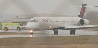 Delta flight from Milwaukee diverted after lightning strike (Reports) Delta flight from Milwaukee diverted after lightning strike (Reports)