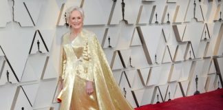 Glenn Close Oscar dress weighing THREE STONE Glenn Close Oscar dress weighing THREE STONE