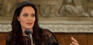 Angelina Jolie not ruling out public office in her future (Reports) Angelina Jolie not ruling out public office in her future (Reports)
