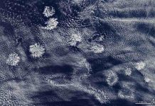 Australia: Satellite spies gigantic ‘fuzzball’ clouds (Picture) Australia: Satellite spies gigantic 'fuzzball' clouds (Picture)