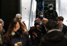 Coronavirus USA Update: US infections pass 100,000 (Report) Coronavirus USA Update: US infections pass 100,000 (Report)