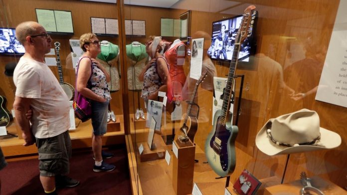 NRA firearms auction at country music museum nixed