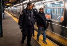 Coronavirus USA Updates: Cuomo calls for plan to disinfect subways Coronavirus USA Updates: Cuomo calls for plan to disinfect subways