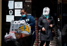 Coronavirus USA Updates: NYC grocery stores should require patrons wear masks Coronavirus USA Updates: NYC grocery stores should require patrons wear masks
