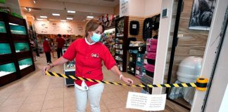 Coronavirus US Updates: Hair salons, gyms, nail salons, barber shops can soon open in Texas Coronavirus US Updates: Hair salons, gyms, nail salons, barber shops can soon open in Texas