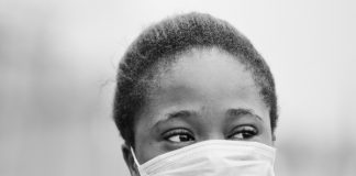 Coronavirus USA Updates: Black Americans and Latinos nearly 3 times as likely to know someone who died of COVID-19