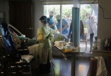 Coronavirus USA Updates: FDA head self-quarantines after exposure reportedly to Pence aid Coronavirus USA Updates: FDA head self-quarantines after exposure reportedly to Pence aid