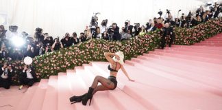 Coronavirus USA Updates: Met Gala canceled, museum may open in August Coronavirus USA Updates: Met Gala canceled, museum may open in August