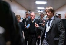 Coronavirus USA Updates: Tennessee Sen. Lamar Alexander to self-quarantine for 14 days Coronavirus USA Updates: Tennessee Sen. Lamar Alexander to self-quarantine for 14 days