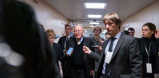 Coronavirus USA Updates: Tennessee Sen. Lamar Alexander to self-quarantine for 14 days Coronavirus USA Updates: Tennessee Sen. Lamar Alexander to self-quarantine for 14 days