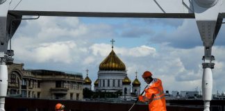 Coronavirus Updates: Russia surpasses 300,000 total cases of COVID-19