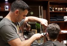 Coronavirus updates: New Zealand barber snips away at midnight as nation reopens Coronavirus updates: New Zealand barber snips away at midnight as nation reopens