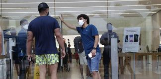 COVID-19 Updates: US sets daily record of new coronavirus cases COVID-19 Updates: US sets daily record of new coronavirus cases