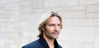 Eric Whitacre’s Virtual Choir Takes On New Meaning, Report Eric Whitacre's Virtual Choir Takes On New Meaning, Report