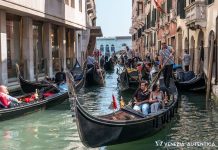 Venetian gondola: history of the most typical boat in Venice Venetian gondola: history of the most typical boat in Venice