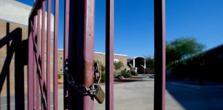 Coronavirus USA updates: Arizona school district cancels classes due to staff absences Coronavirus USA updates: Arizona school district cancels classes due to staff absences