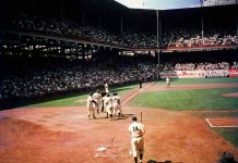 Sept – 24, 1957: Dodgers win last game at Ebbets Field Sept - 24, 1957: Dodgers win last game at Ebbets Field