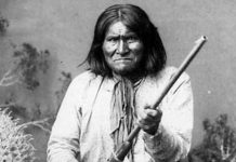 September 4, 1886: Tribal Chief Geronimo’s Final Surrender September 4, 1886: Tribal Chief Geronimo's Final Surrender