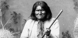September 4, 1886: Tribal Chief Geronimo’s Final Surrender September 4, 1886: Tribal Chief Geronimo's Final Surrender