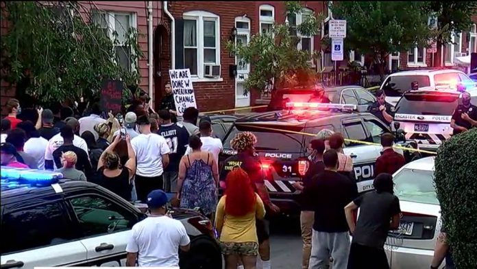 Tear Gas Used on Crowd Protesting Fatal Police Shooting (Report)