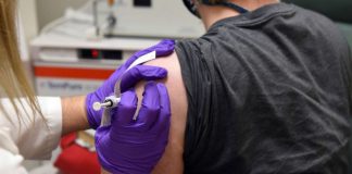 Coronavirus US: Pfizer announces initial Phase 3 data showing its vaccine is ‘more than 90% effective’ Coronavirus US: Pfizer announces initial Phase 3 data showing its vaccine is 'more than 90% effective'