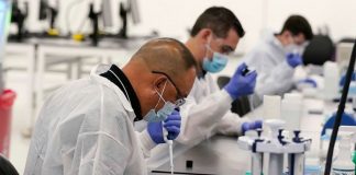 Coronavirus Australia live update: Police report quarantine breaches in Western Australia Coronavirus Australia live update: Police report quarantine breaches in Western Australia