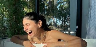 Pornhub star Mia Khalifa strips naked for cheeky bathroom snap in the sun Pornhub star Mia Khalifa strips naked for cheeky bathroom snap in the sun