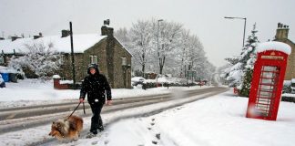 Britain braces for EIGHT INCHES of snow and 50mph gale-force winds, Report Britain braces for EIGHT INCHES of snow and 50mph gale-force winds, Report