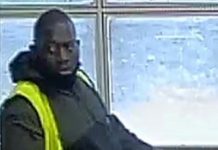 London abduction panic: Police search for man after girl, 7, carried away in street, Report London abduction panic: Police search for man after girl, 7, carried away in street, Report