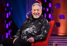 Tom Jones, 80, reveals he still has a 12 PACK (Report) Tom Jones, 80, reveals he still has a 12 PACK (Report)