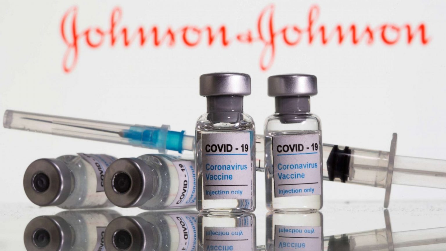 is there live covid in the johnson and johnson vaccine