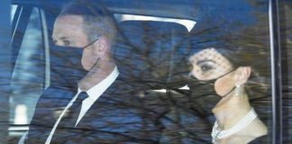 Kate Middleton borrows earrings given to Queen as wedding gift for Prince Philip funeral (Details) Kate Middleton borrows earrings given to Queen as wedding gift for Prince Philip funeral (Details)