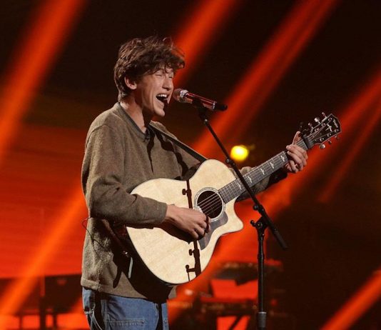Why did wyatt pike leave American Idol?